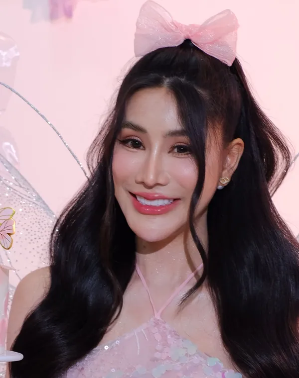 ผู้ร่วมงานเซลฟี่เพื่อค้นหารูปด้วยใบหน้า